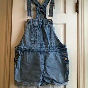 GAP Denim Overalls
Stone Wash